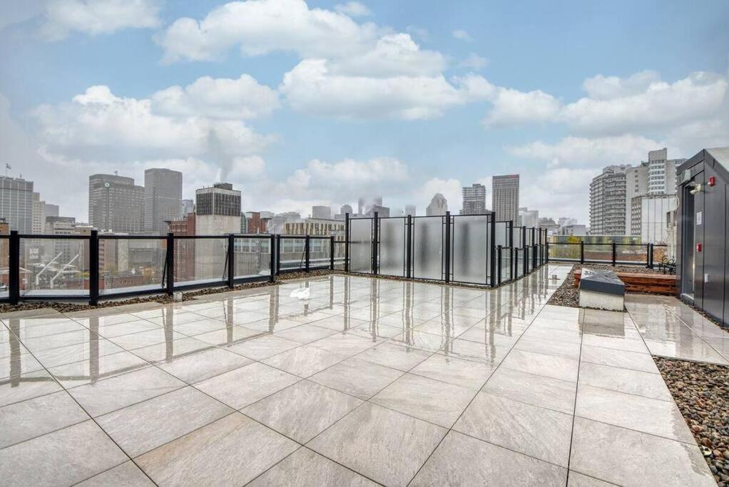 2 Bedroom Condo In The Heart Of The City Montreal Exterior foto
