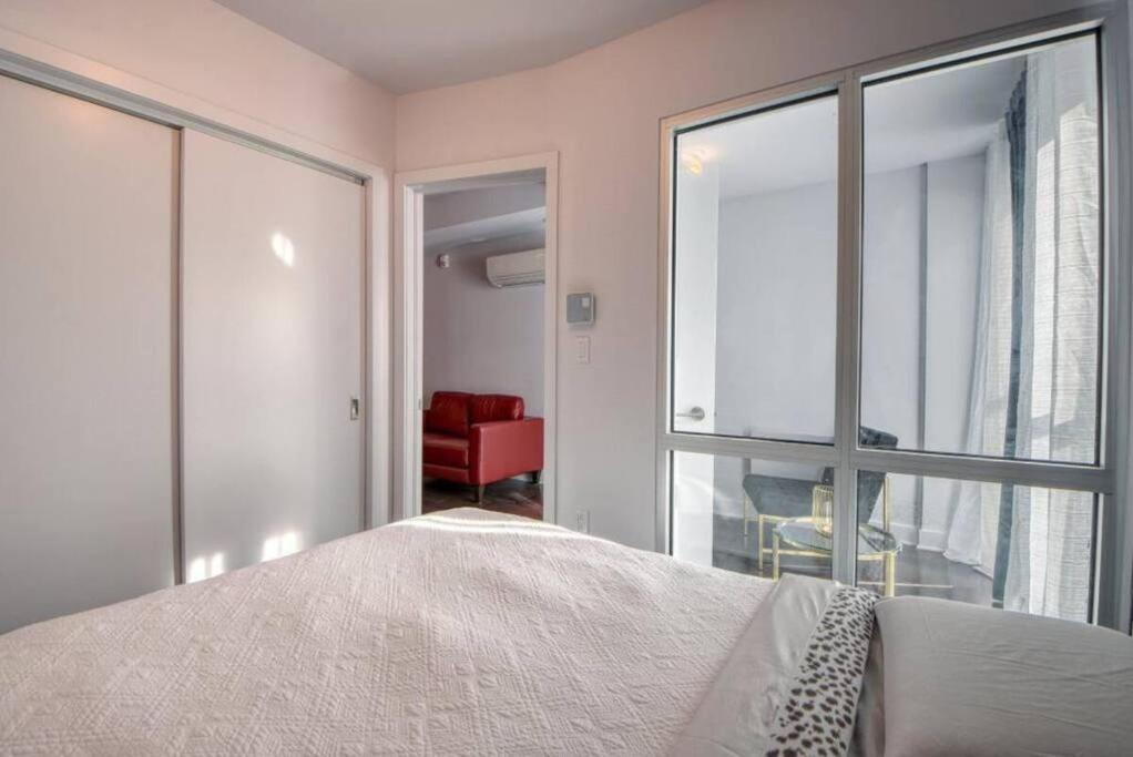 2 Bedroom Condo In The Heart Of The City Montreal Exterior foto