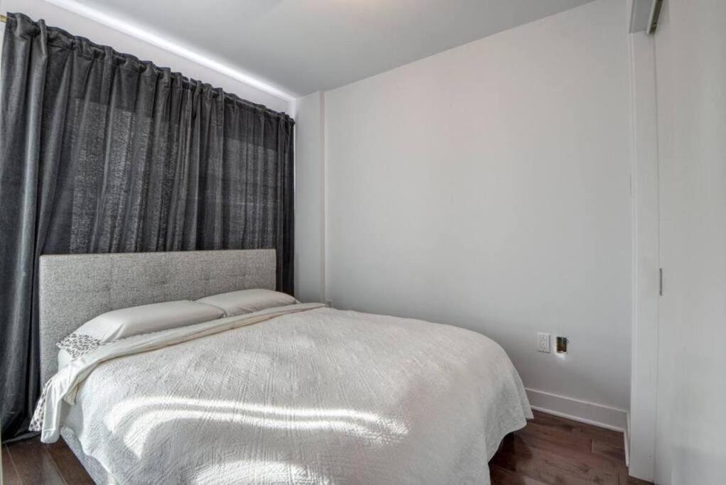 2 Bedroom Condo In The Heart Of The City Montreal Exterior foto