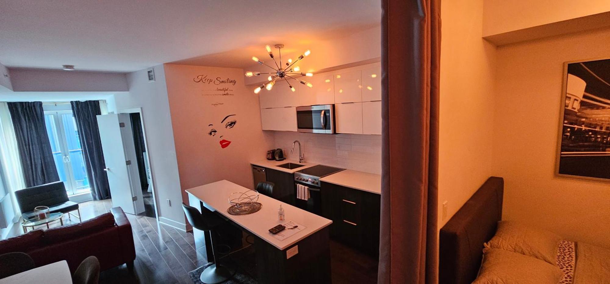 2 Bedroom Condo In The Heart Of The City Montreal Exterior foto